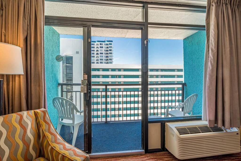 Remodeled Condo, Waterpark View At Landmark Resort Myrtle Beach Dış mekan fotoğraf